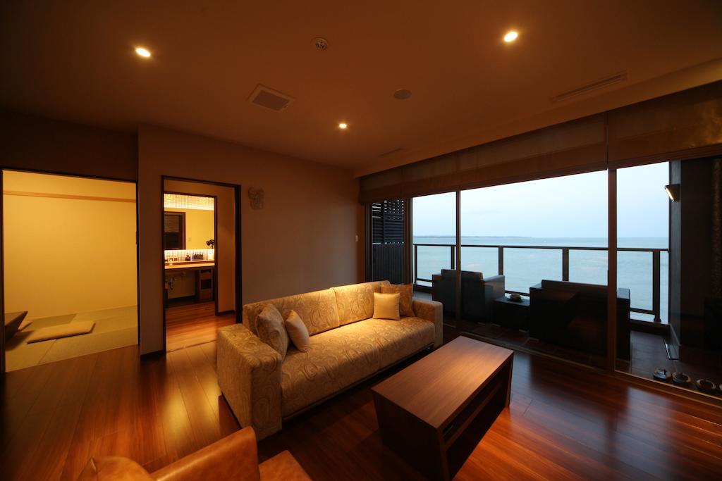 Amane Resort Seikai Beppu Rum bild A living room in a typical apartment