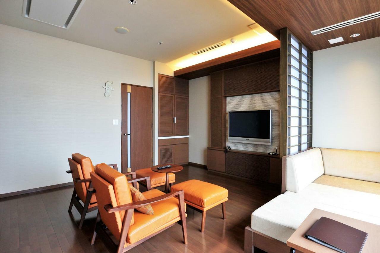 Amane Resort Seikai Beppu Exteriör bild A living room in a Japanese house